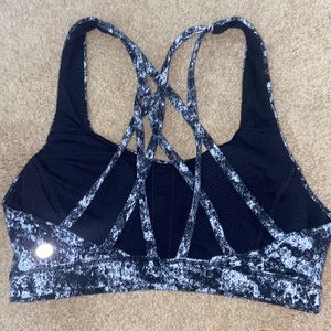 Lululemon size 2 crossback sports bra